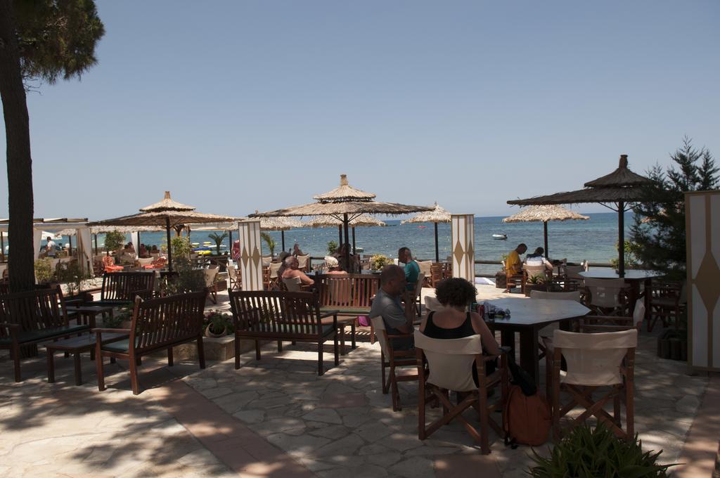 Castello Beach Hotel Argasio Exterior foto